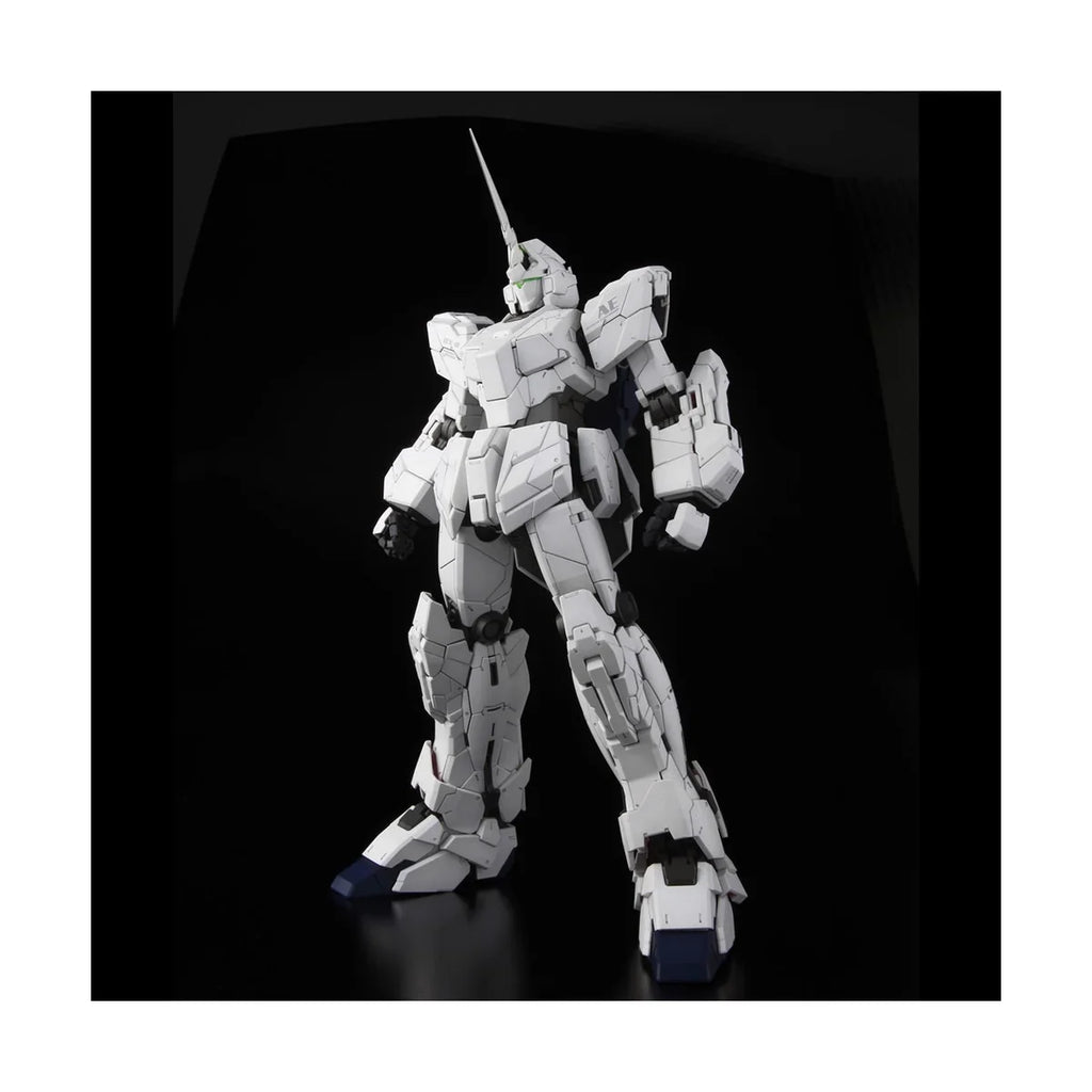 Bandai PG Mobile Suit Gundam Uc Perfect Grade Unicorn Model Kit Figure