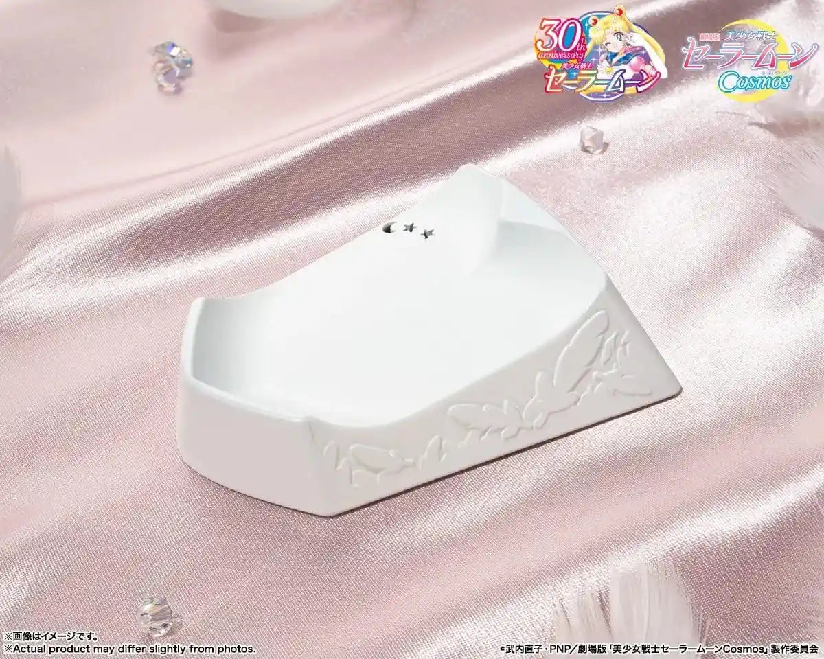 Tamashii Nations Sailor Moon Cosmos Eternal Moon Acrylic Figure