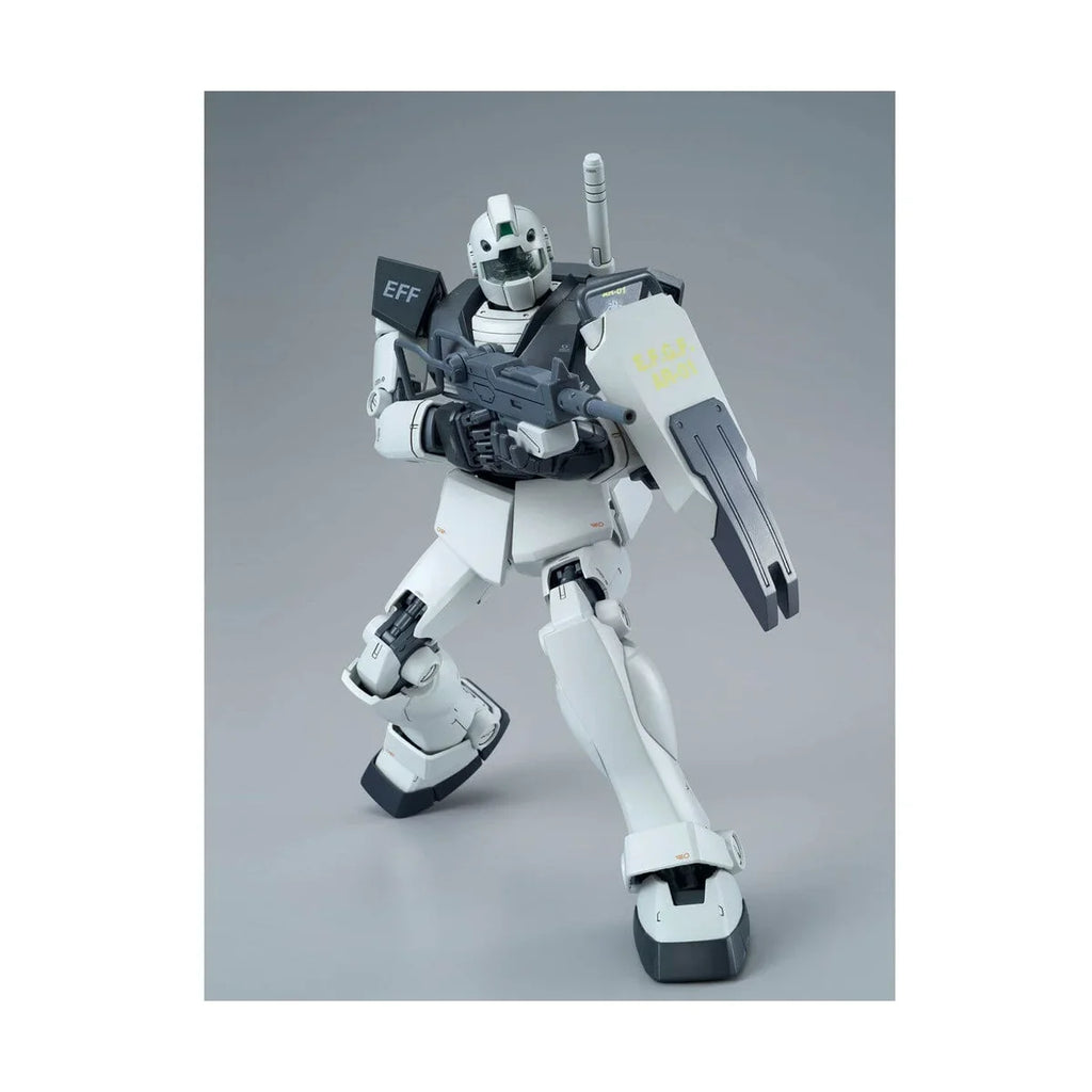 Bandai MG Mobile Suit Gundam Side Story Master Grade Gm (White Dingo Team Custom) Model Kit Figure