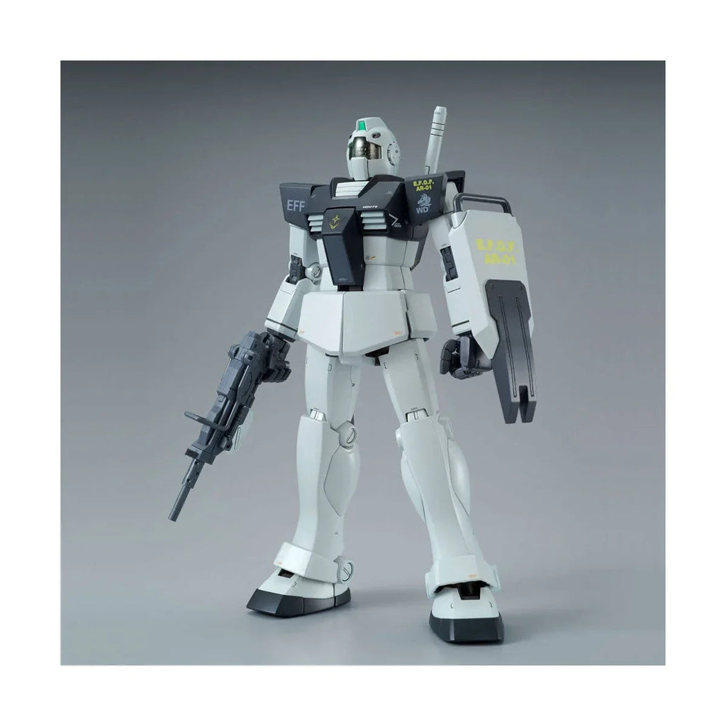 Bandai MG Mobile Suit Gundam Side Story Master Grade Gm (White Dingo Team Custom) Model Kit Figure