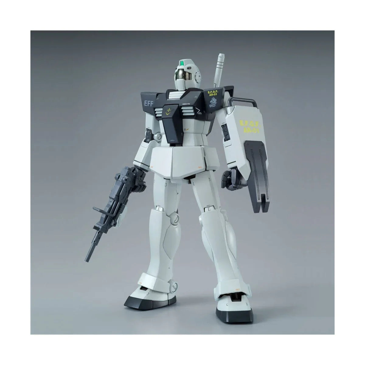 Bandai MG Mobile Suit Gundam Side Story Master Grade Gm (White Dingo Team Custom) Model Kit Figure
