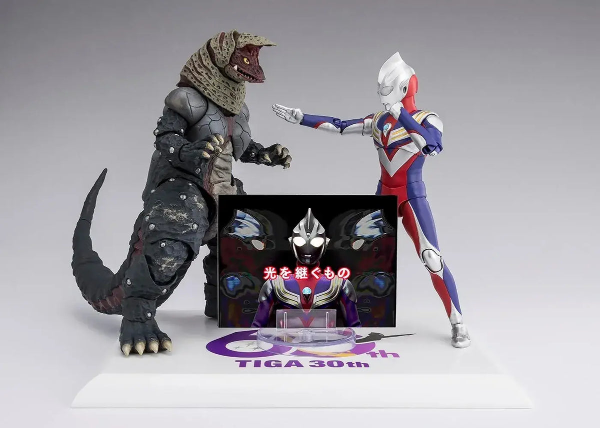 Tamashii Nations S.H. Figuarts Ultraman Tiga Golza Display Figure